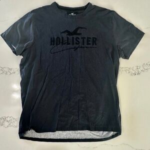 Hollister Men’s XL Dark Gray Zigzag Pattern T-Shirt